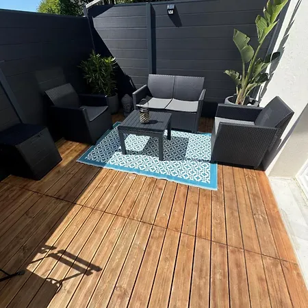 Avec Terrasse Et Parking *